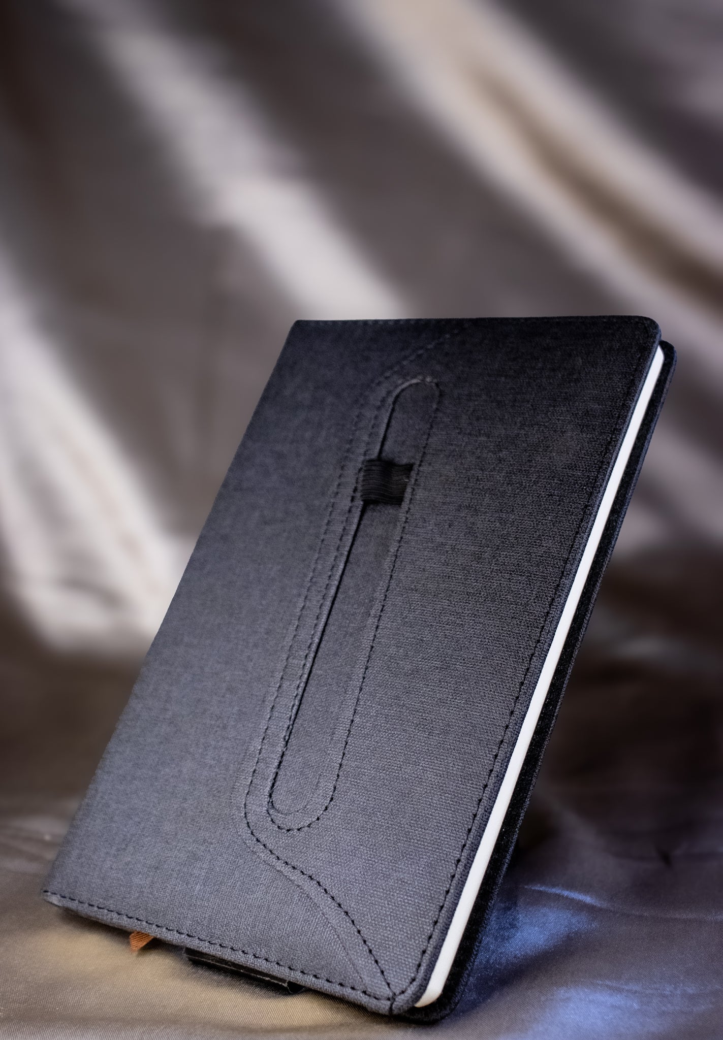 Timeless Leather-Bound Dairy Book – Premium Hardcover Journal