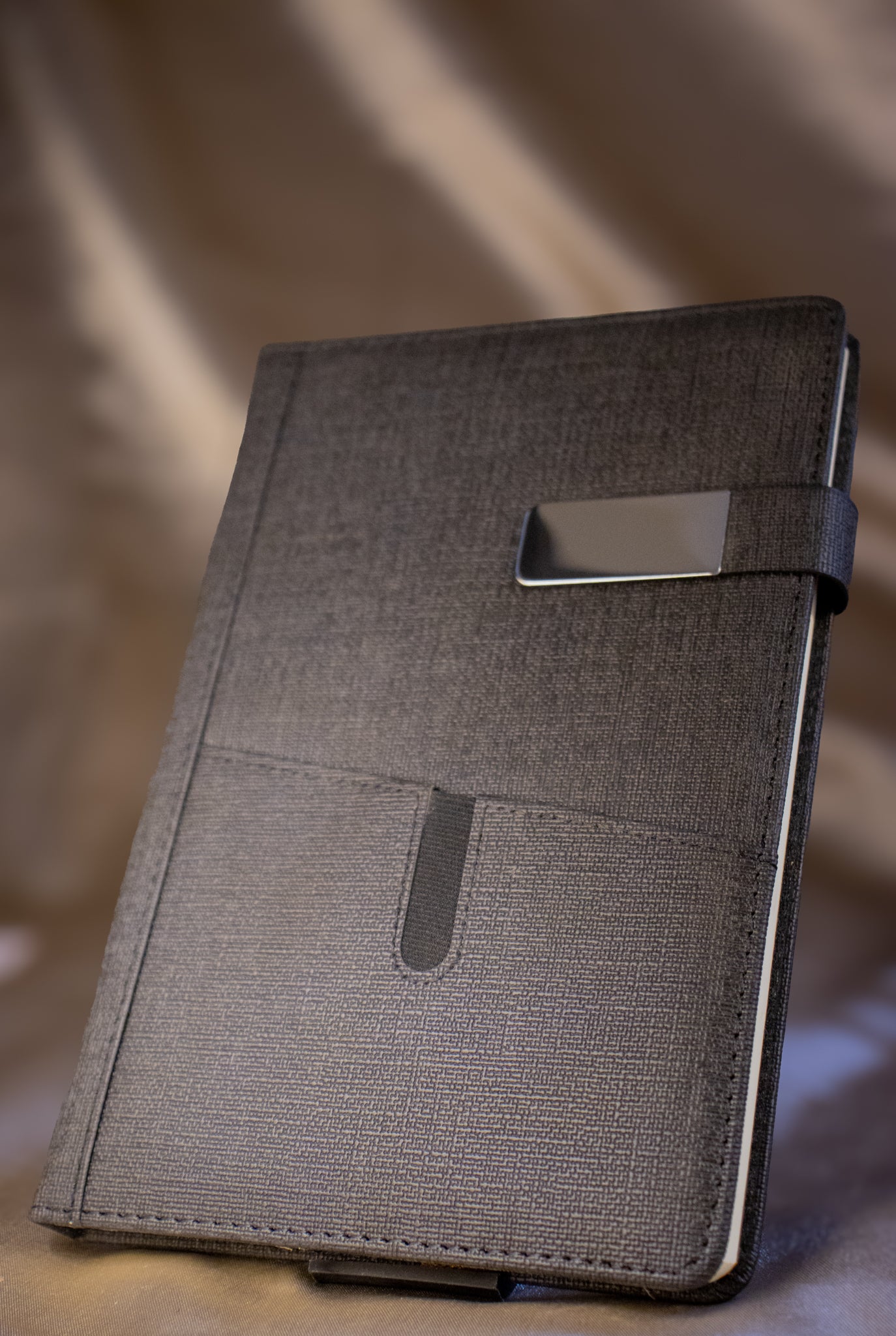 Timeless Leather-Bound Dairy Book – Premium Hardcover Journal