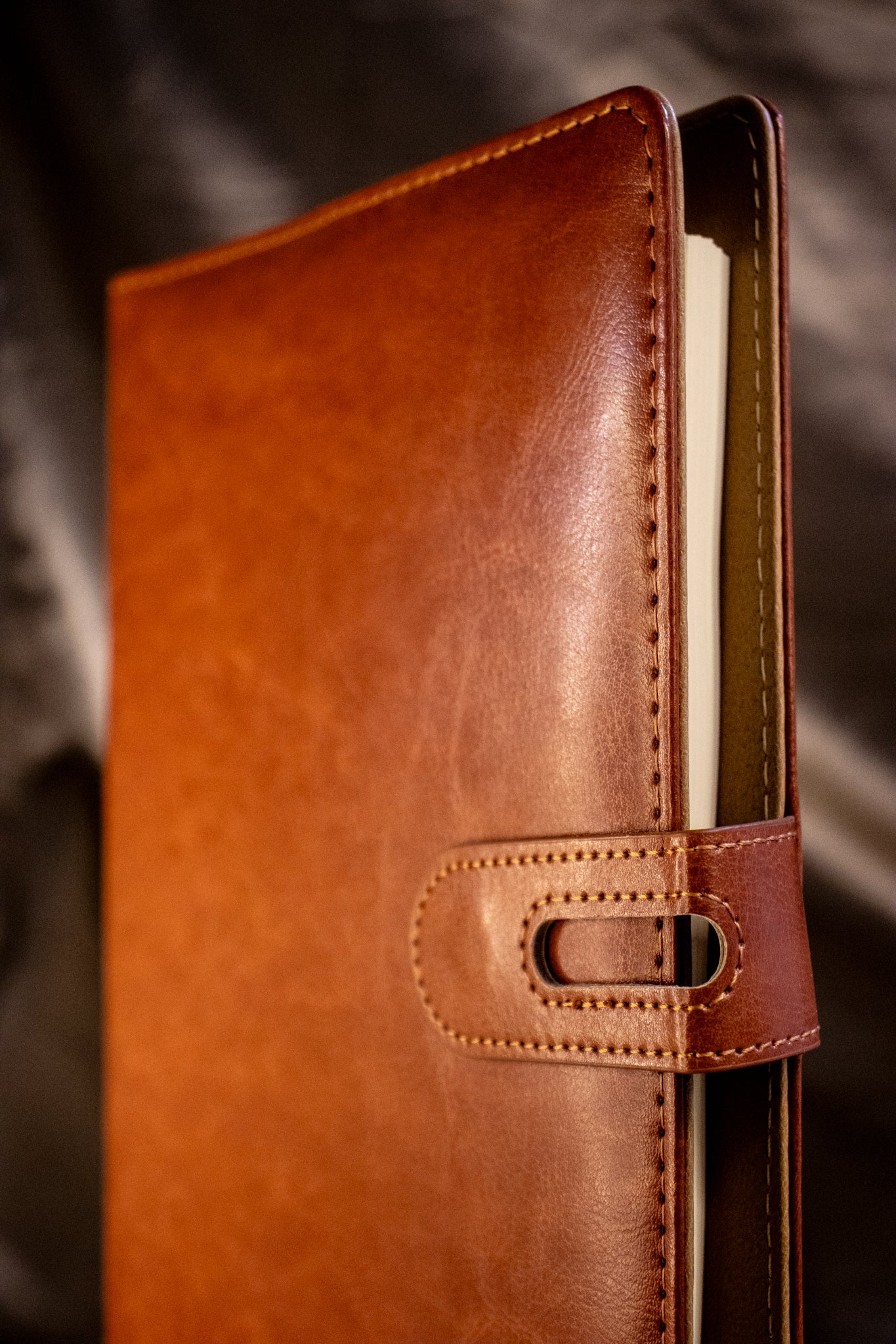 Timeless Leather-Bound Dairy Book – Premium Hardcover Journal