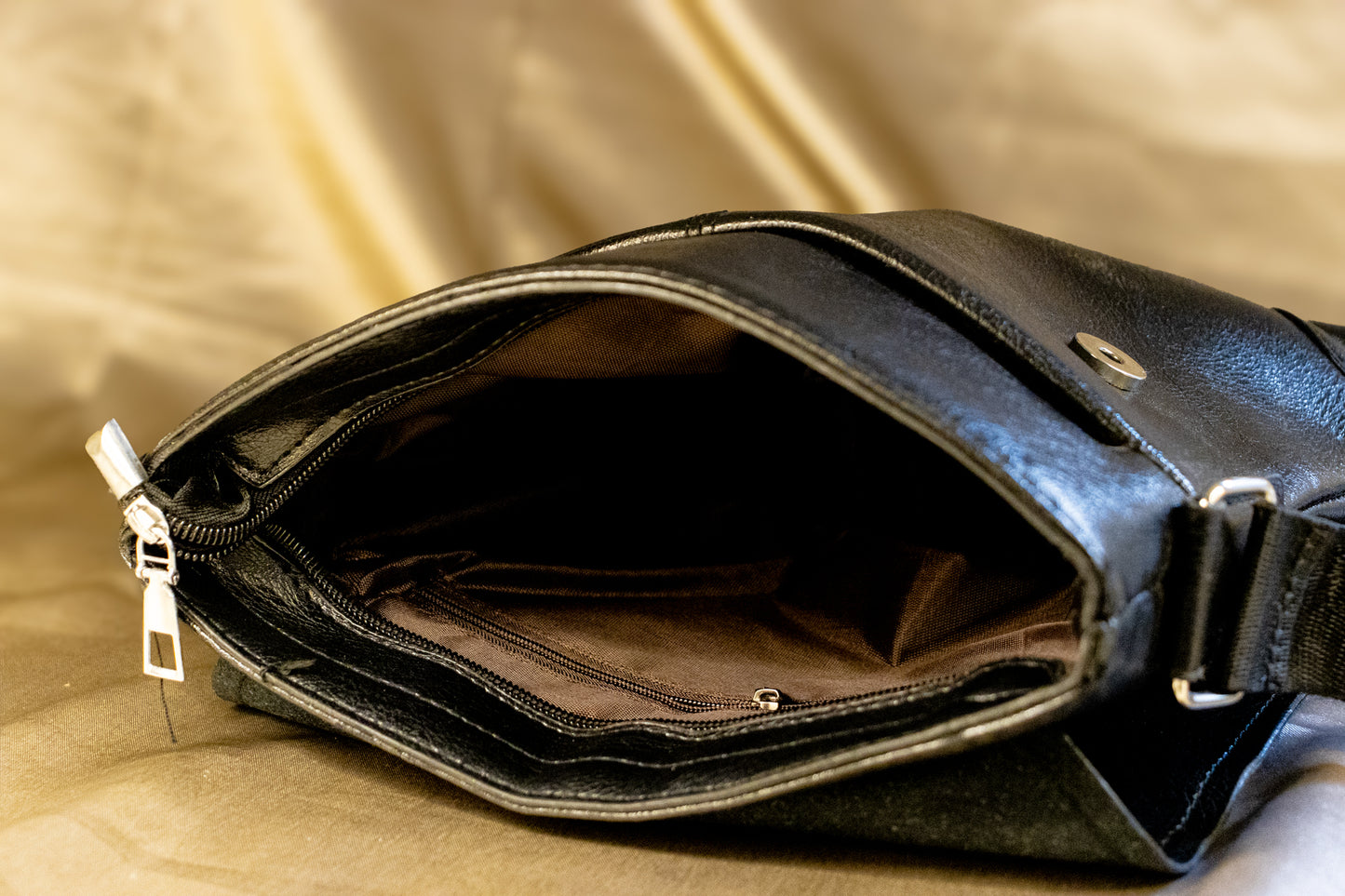 PU Laptop Sling Bag – Water-Resistant with 3 Compartments