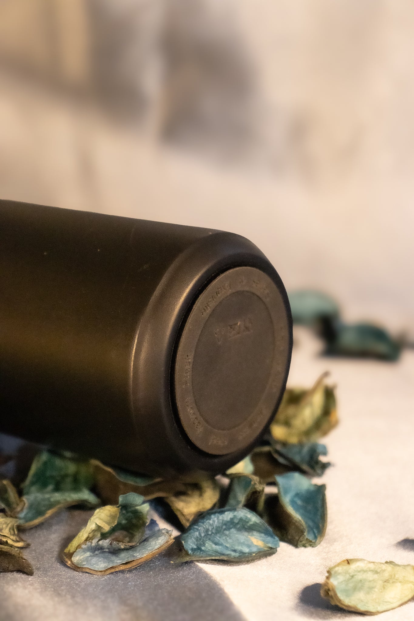 Premium Stainless Steel Vacuum Flask – Insulated Hot & Cold Beverage Flask