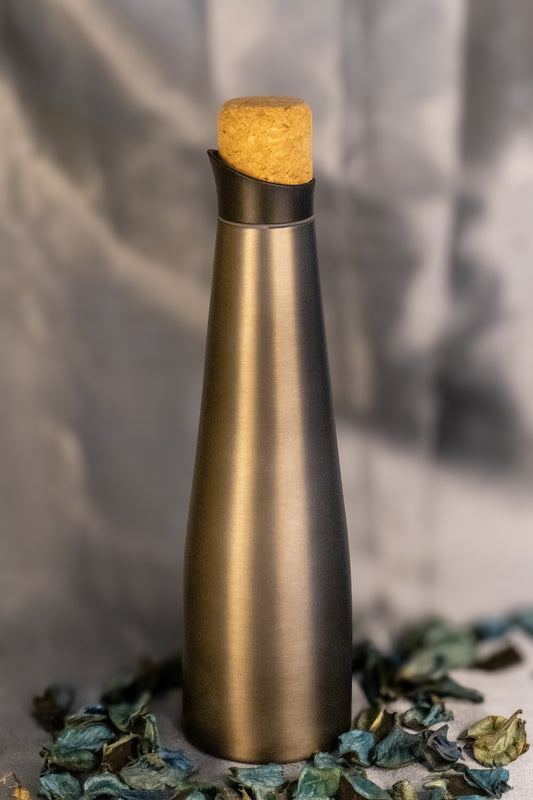 Premium Stainless Steel Vacuum Flask – Insulated Hot & Cold Beverage Flask