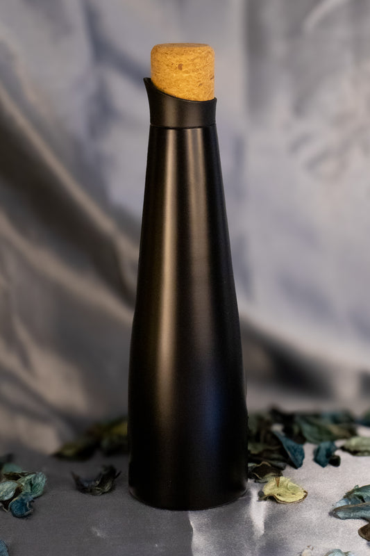 Premium Stainless Steel Vacuum Flask – Insulated Hot & Cold Beverage Flask