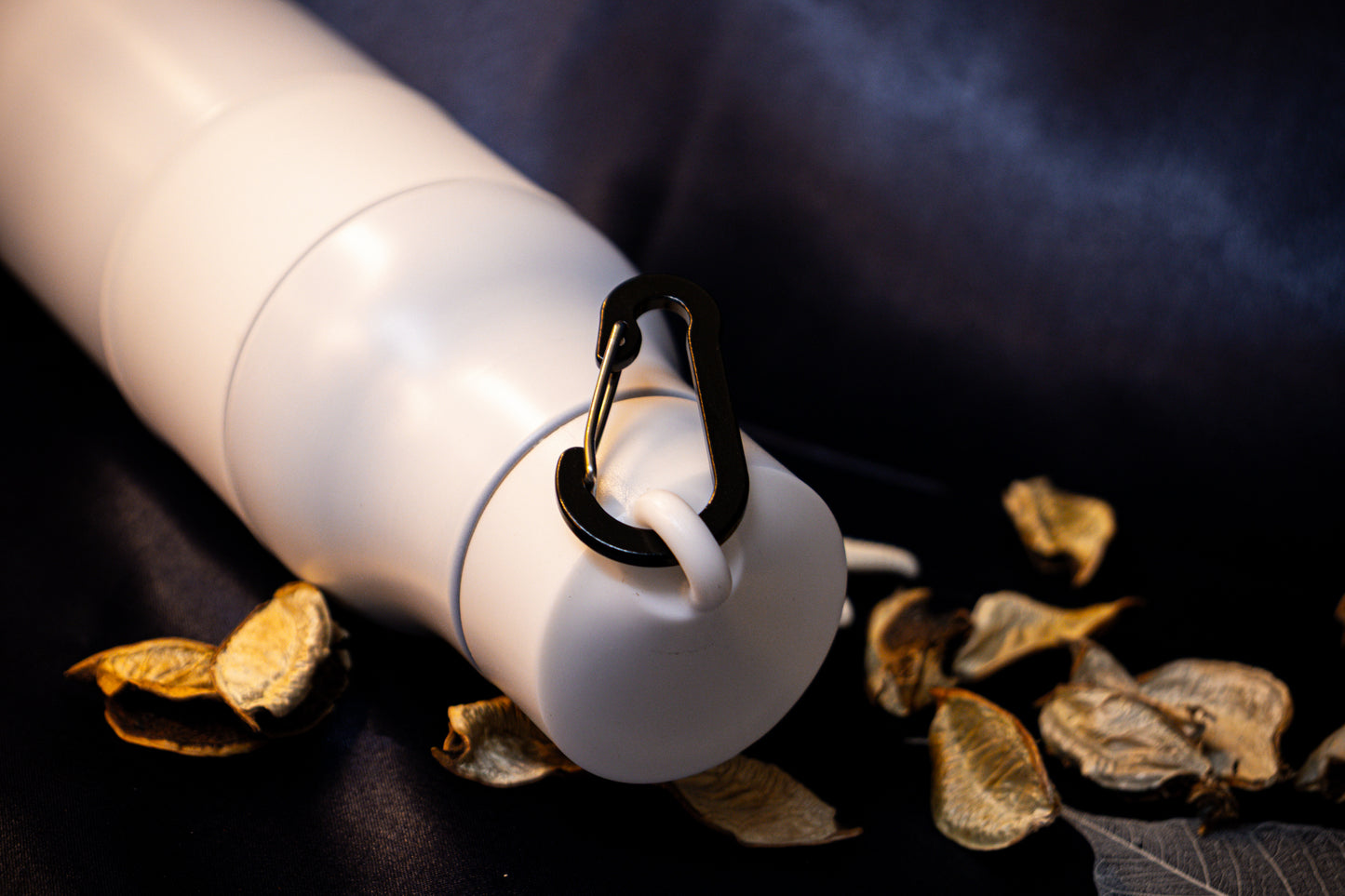 Premium Stainless Steel Vacuum Flask – Insulated Hot & Cold Beverage Flask