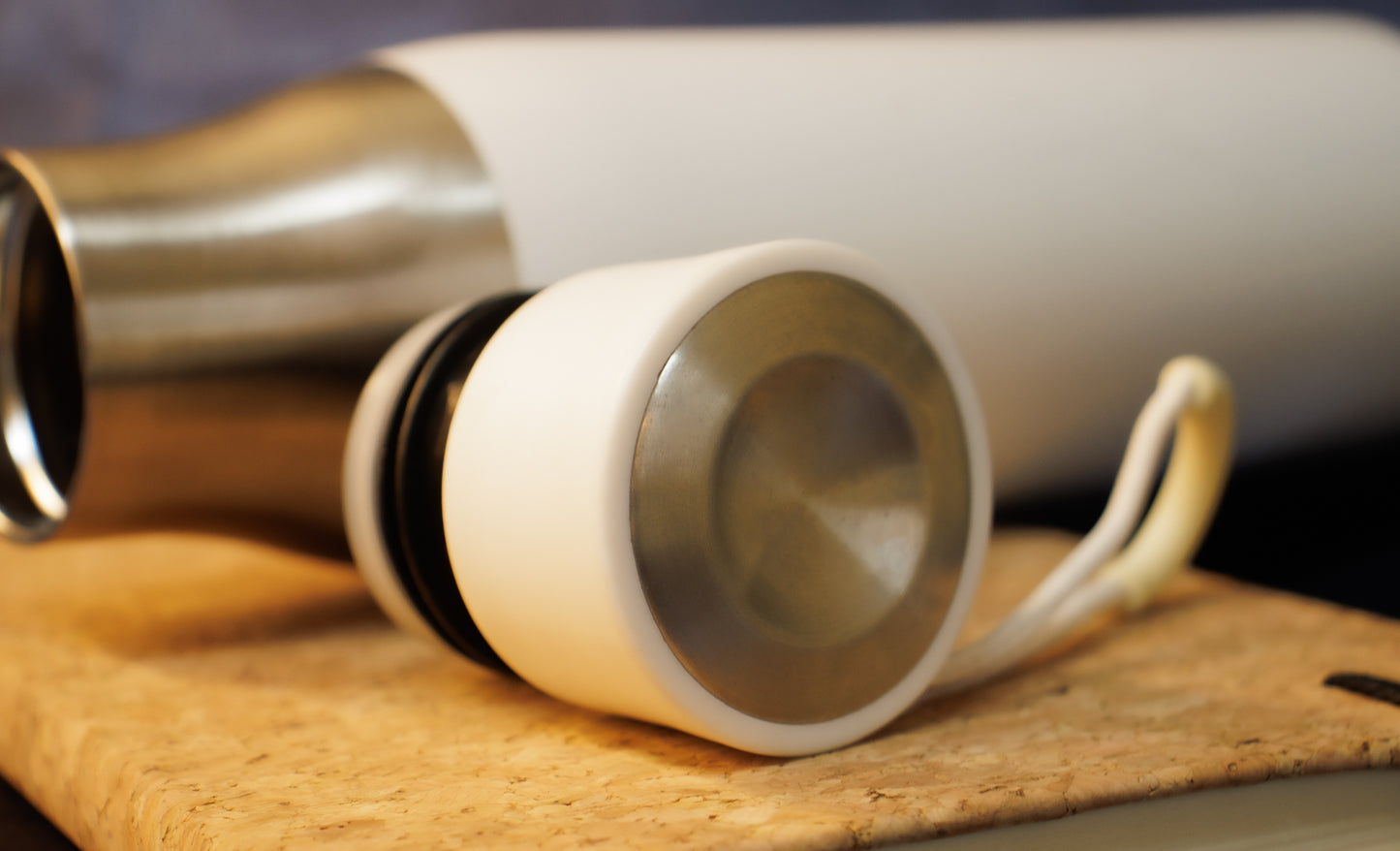 Premium Stainless Steel Vacuum Flask – Insulated Hot & Cold Beverage Flask