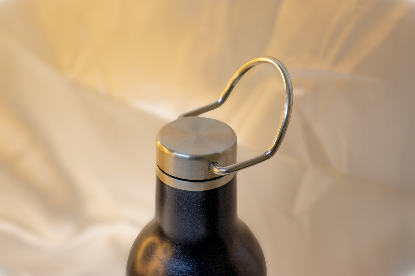 Premium Stainless Steel Vacuum Flask – Insulated Hot & Cold Beverage Flask