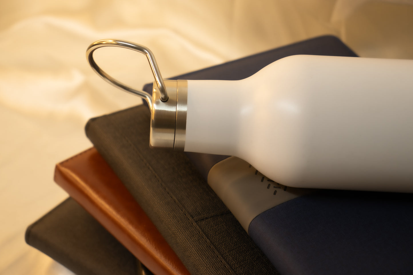 Premium Stainless Steel Vacuum Flask – Insulated Hot & Cold Beverage Flask