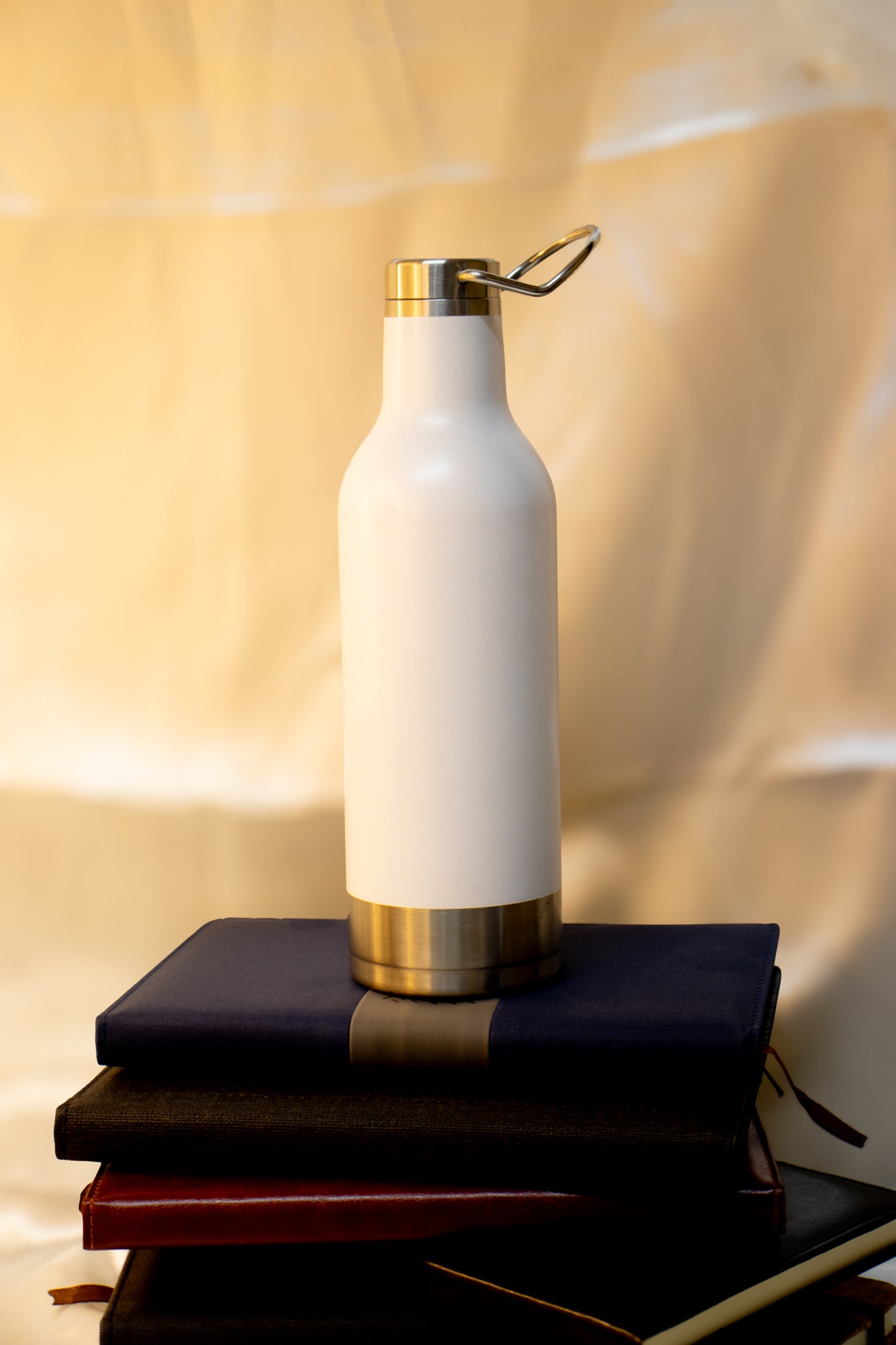 Premium Stainless Steel Vacuum Flask – Insulated Hot & Cold Beverage Flask