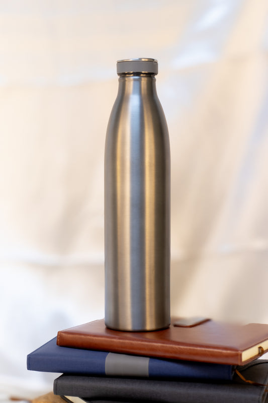 Premium Stainless Steel Vacuum Flask – Insulated Hot & Cold Beverage Flask