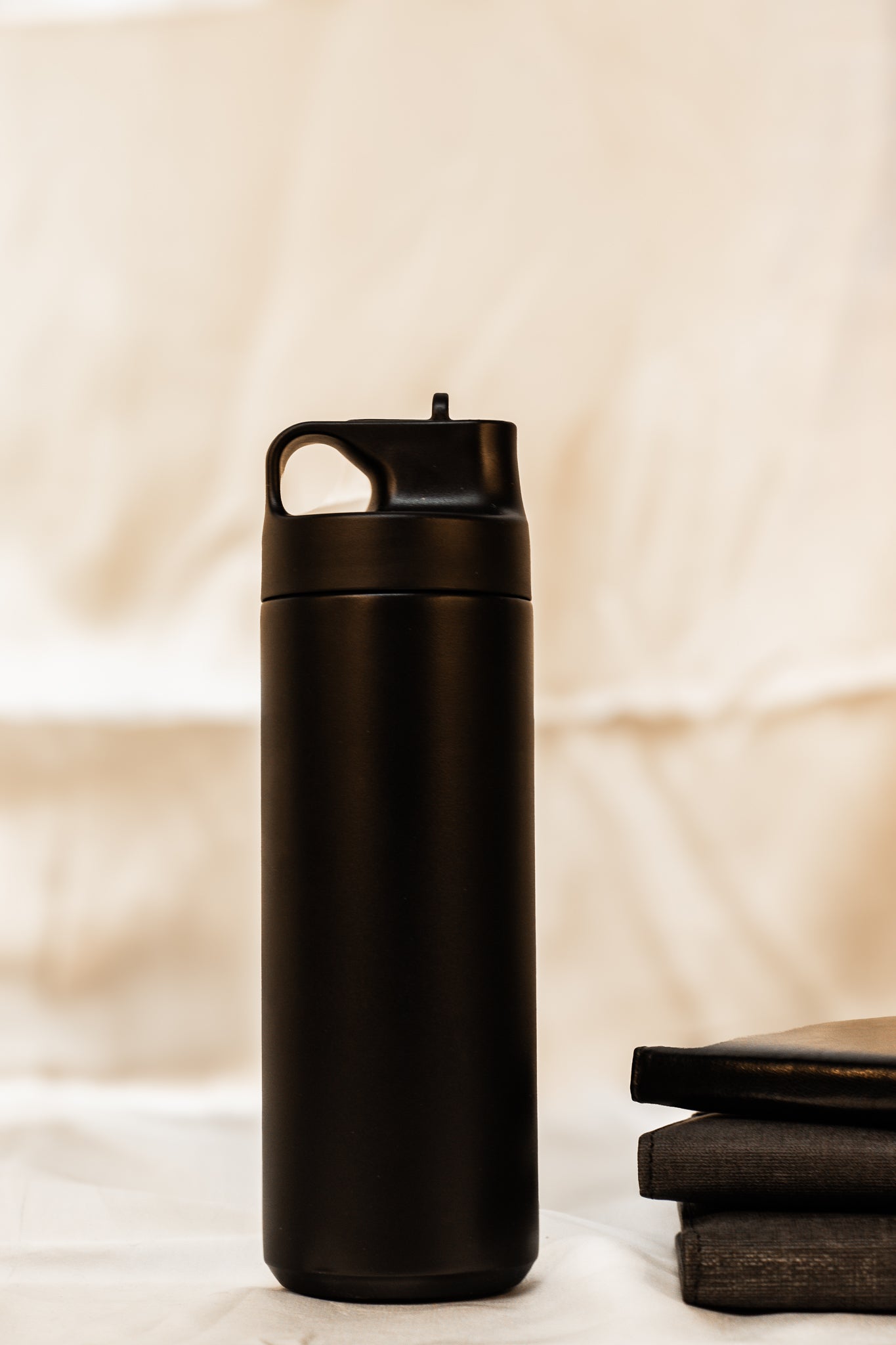 Premium Stainless Steel Vacuum Flask – Insulated Hot & Cold Beverage Flask