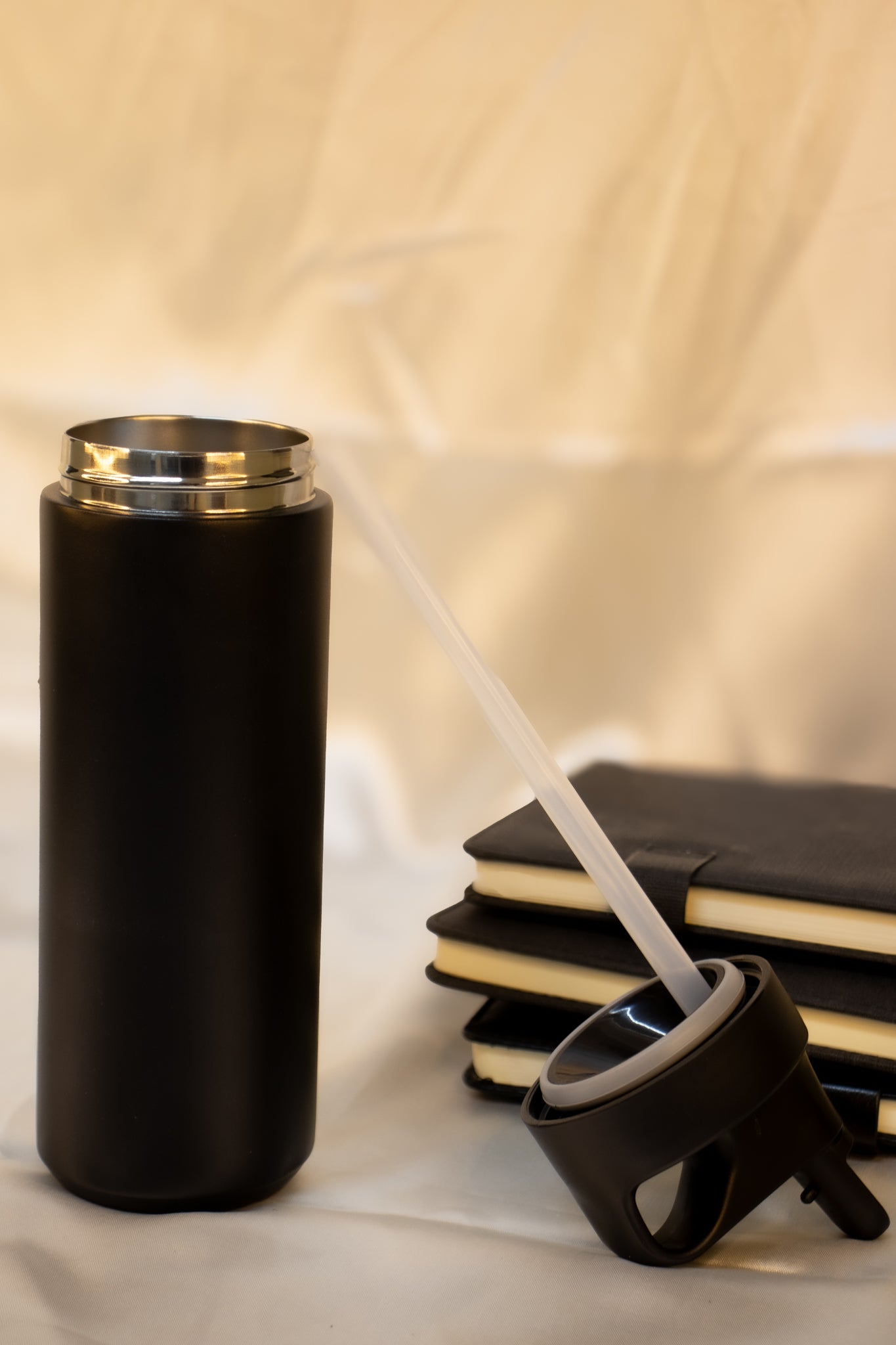 Premium Stainless Steel Vacuum Flask – Insulated Hot & Cold Beverage Flask