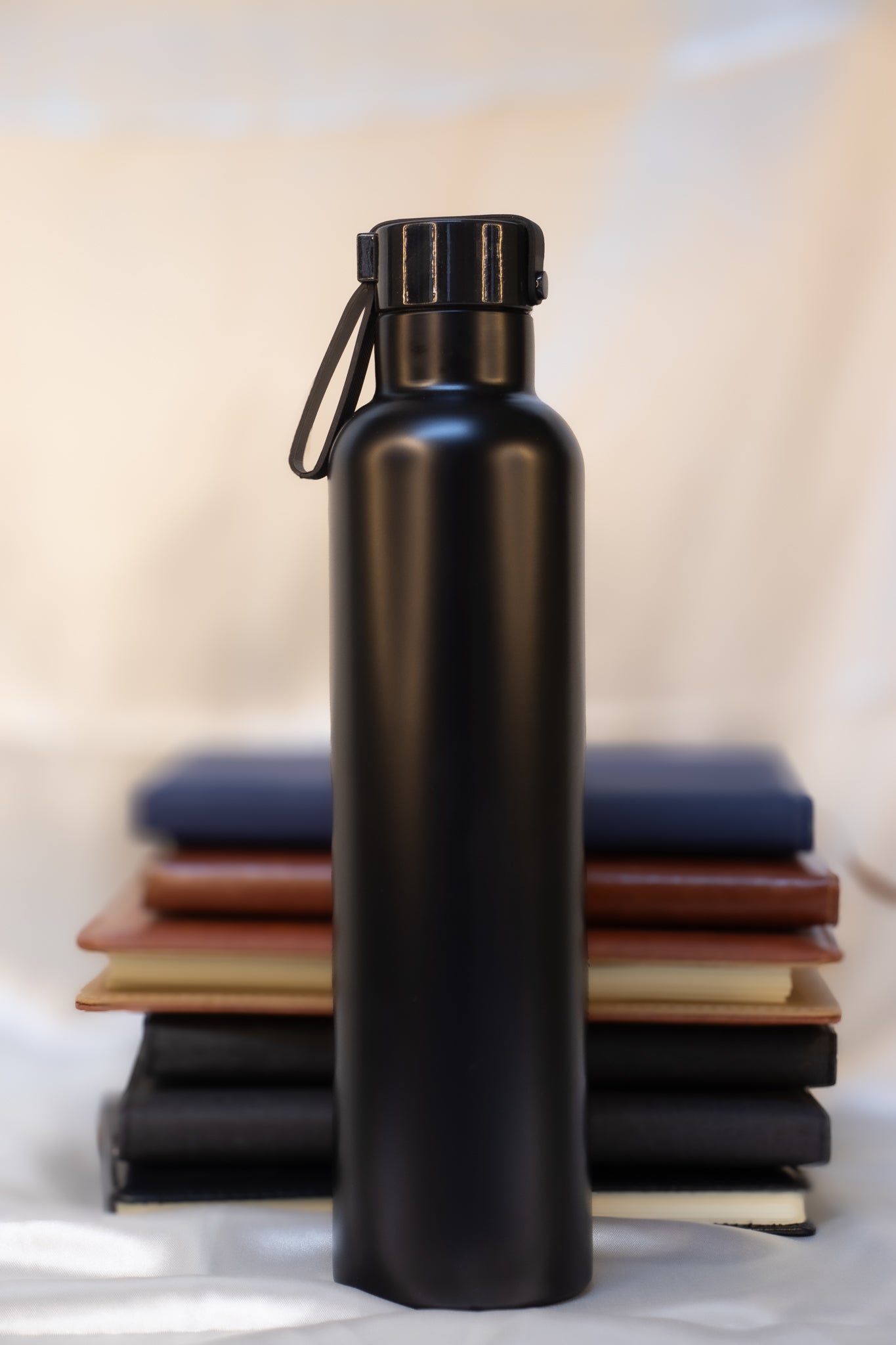 Premium Stainless Steel Vacuum Flask – Insulated Hot & Cold Beverage Flask
