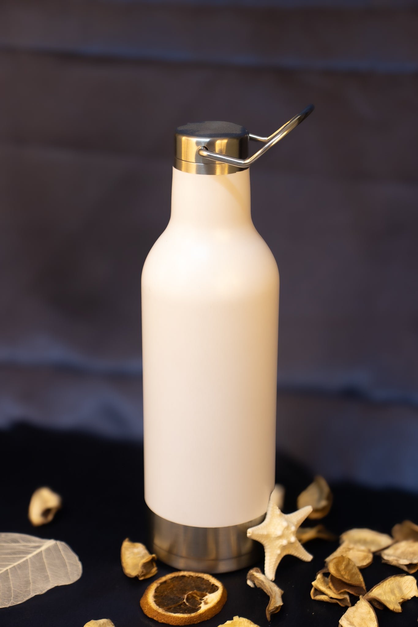 Premium Stainless Steel Vacuum Flask – Insulated Hot & Cold Beverage Flask