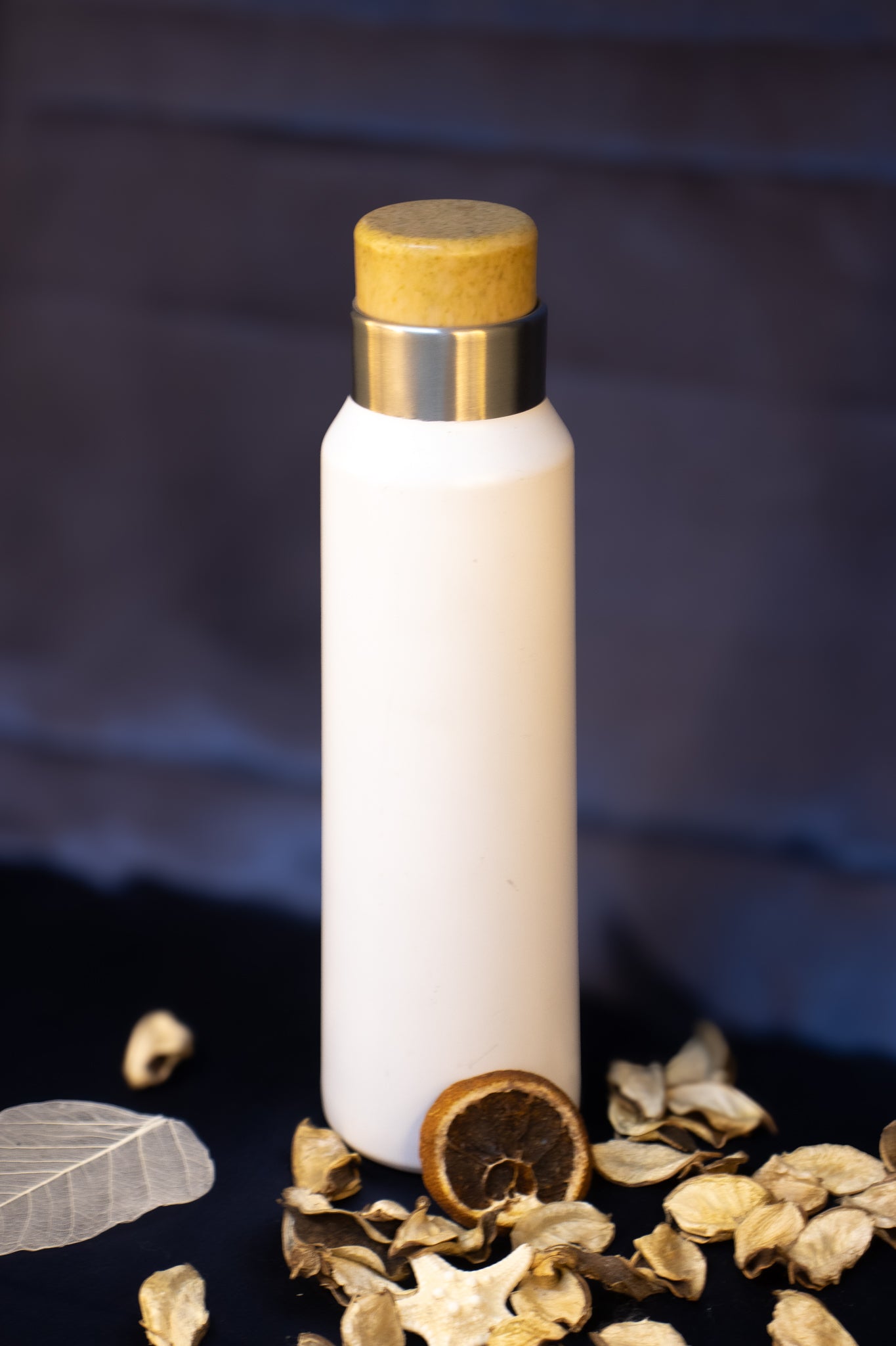 Premium Stainless Steel Vacuum Flask – Insulated Hot & Cold Beverage Flask